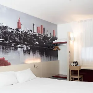 2* Szálloda Warszawa-okecie